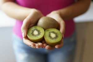 Recette What Happens to Your Sleep Health When You Eat Two Kiwis Before Bed