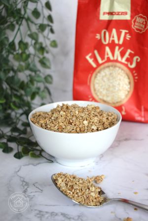 Recette Granola maison aux flocons d’avoine, cacahuètes et sirop d’érable