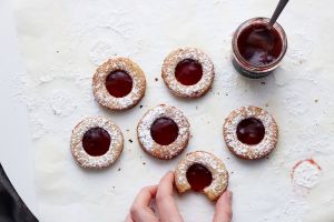 Recette Sablés façon lunettes de Romans à la confiture de fraise (vegan)