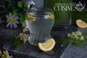 Recette Eau detox parfumée aux pousses de fenouils