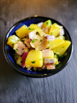 Recette Amuse-bouche des fêtes : mini salades de harengs et deux pommes