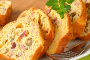 Recette L’Incontournable Cake au Jambon et Fromage pour Toutes Occasions