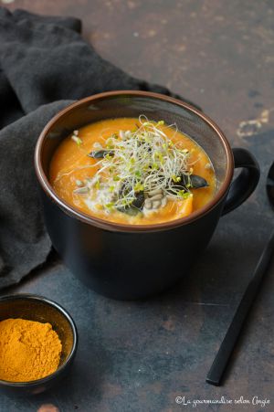 Recette Velouté patates douces, carottes & lentilles corail au curry #vegan #glutenfree