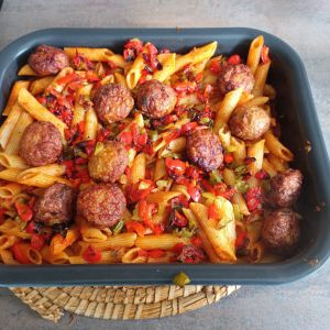 Recette Pennés aux boulettes / poivrons au COMBI NINJA