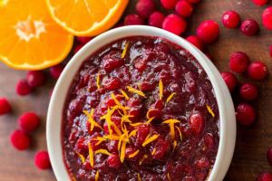 Recette Meilleure recette de sauce aux canneberges, orange et miel!