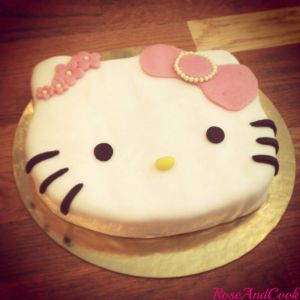 Recette Gâteau Hello Kitty facile {tuto pate à sucre ou pâte d'amandes}