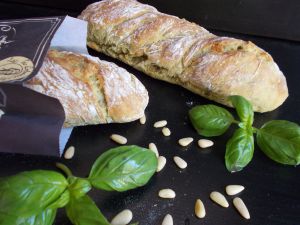 Recette Baguette basilic-pignon (baguette au pesto)