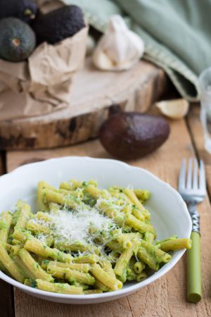 Recette Pâtes au pesto d'avocat (Végétarien)