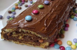 Recette Gâteau roulé au Nutella et aux Smarties