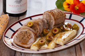 Recette Rôti de veau farci aux olives et endives braisées