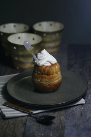 Recette Babas rhum orange et chantilly au chocolat blanc