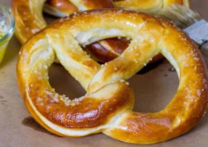 Recette Meilleure recette de bretzels maison! (Facile à faire)