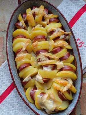 Recette Gratin de pommes de terre et saucisses au Maroilles
