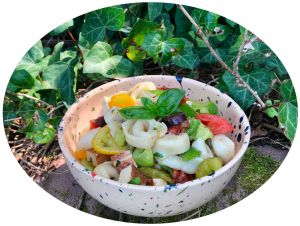 Recette Salade de tortellinis au tofu fumé & légumes d'été - végétalien