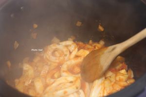 Recette Anneaux d'encornet et fenouil à la sauce tomate et au curry