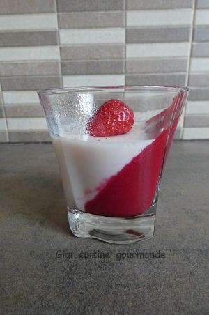Recette Blanc manger avec fraises fraîches