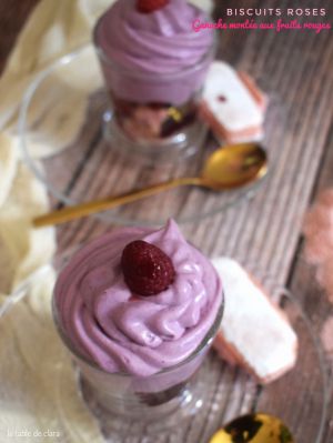 Recette Verrine biscuit rose et ganache montée aux fruits rouges