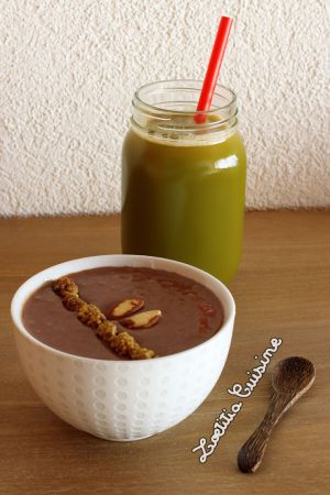 Recette Jus de carotte, concombre et pêche jaune & Comfort smoothie banane, macadamia, maca et chocolat {Vegan et cru}