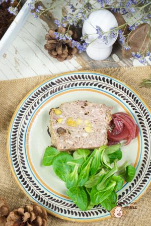 Recette Terrine au foie de porc et aux fruits secs