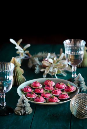 Recette Bouchées au radis noir et houmous betterave (Noël vegan)