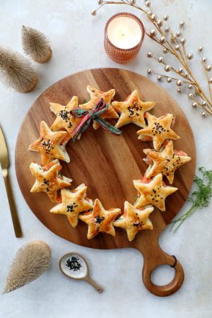 Recette Couronne d’étoiles feuilletées au saumon fumé
