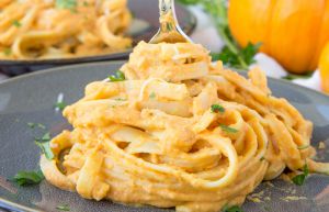 Recette Meilleure recette de pâtes Alfredo à la citrouille!