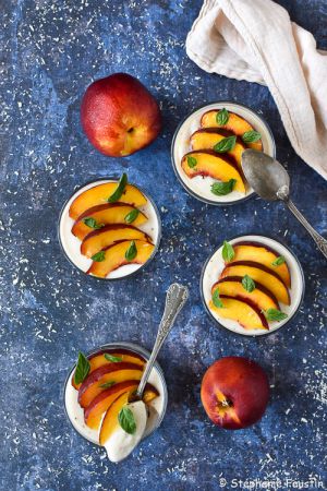 Recette Crèmes dessert coco, nectarine et basilic