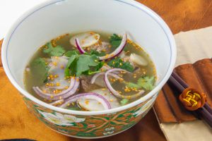 Recette Bouillon et boulettes d’agneau, coriandre et topinambour