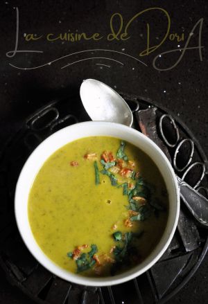 Recette Soupe de courgettes, carottes et poireau au lait de coco (Soup & plus)