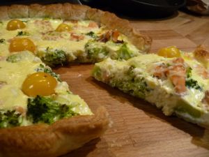 Recette Quiche au saumon, brocolis, parmesan & tomates sechées - Qui Dort Dine