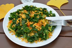 Recette Salade détox de chou kale et lentilles au curcuma {#Vegan}