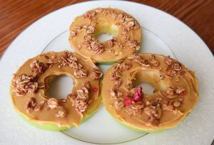 Recette Collation santé de beignets de pommes au beurre d'arachides!