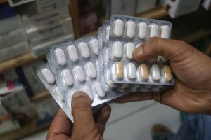 Recette The 100% Pharma Tariff Is on Hold. What Could This Mean for Your Drug Costs?