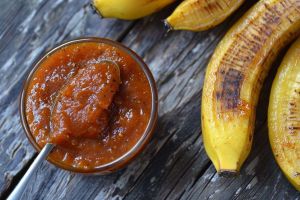 Recette Découvrez le fruit surprenant qui remplace la tomate pour un ketchup maison délicieux