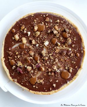 Recette Tarte inspiration "pour le peer" de Bricoleurs de Douceurs, praliné pécan, poires et chocolat au lait