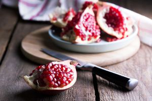 Recette The Best Time to Eat Pomegranate for Gut Health, Blood Sugar Control, and More