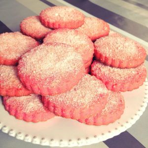 Recette Sablés aux biscuits roses