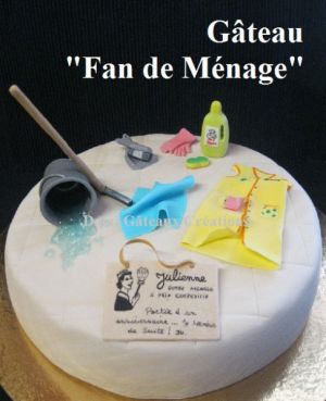 Recette Gâteau "Fan (femme) de Ménage" en Pâte à Sucre