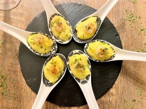 Recette Cuillères apéritives aux pétoncles et purée de pommes de terre à la truffe