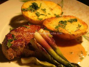 Recette Pavé De Boeuf Sauce Moutardée Oignons De Printemps Et Patates À La Plancha