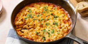 Recette Cheesy White Bean and Tomato Bake