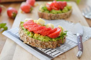 Recette Tartines avocat fraises Gariguette