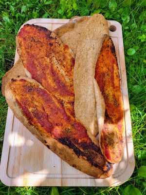 Recette Scrocchiarelle à l’excès de levain, mi-gressin mi-focaccia avec un vague goût de pizza