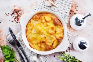 Recette Gratin de pommes de terre au cheddar : Un plat simple à préparer