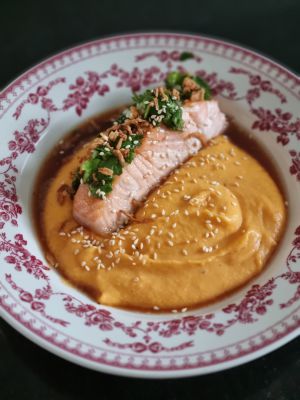 Recette Recette simple avec du saumon : pavés de saumon au four, polenta à la carotte