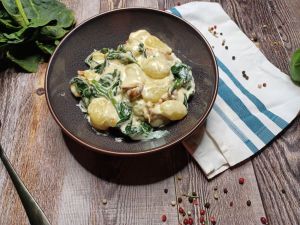 Recette Gnocchis à la crème au chèvre, tomates séchées et épinards