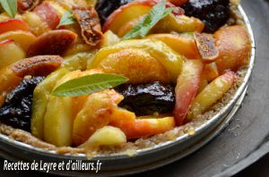 Recette Tarte sans cuisson aux fruits d’automne (poires-pommes-pruneaux mi-cuits)