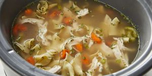 Recette 10 Sick Day Soup Recipes to Make In the Slow Cooker