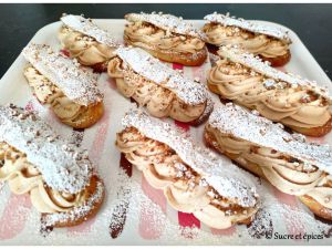 Recette Eclairs à la chantilly pralinée - Recette en vidéo