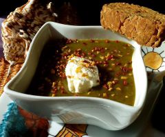 Recette Velouté aux fanes de fenouil, biscotti aïl et Nigelle